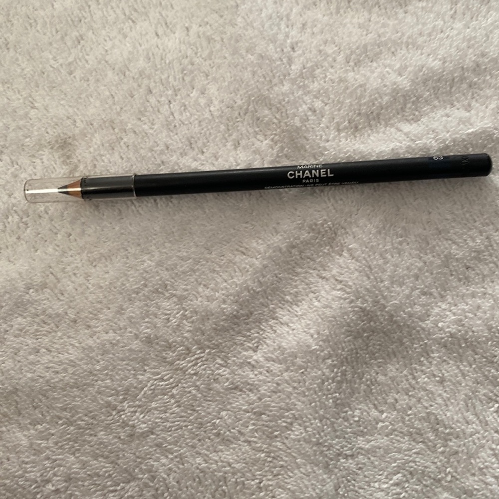 CHANEL eye pencil Marine